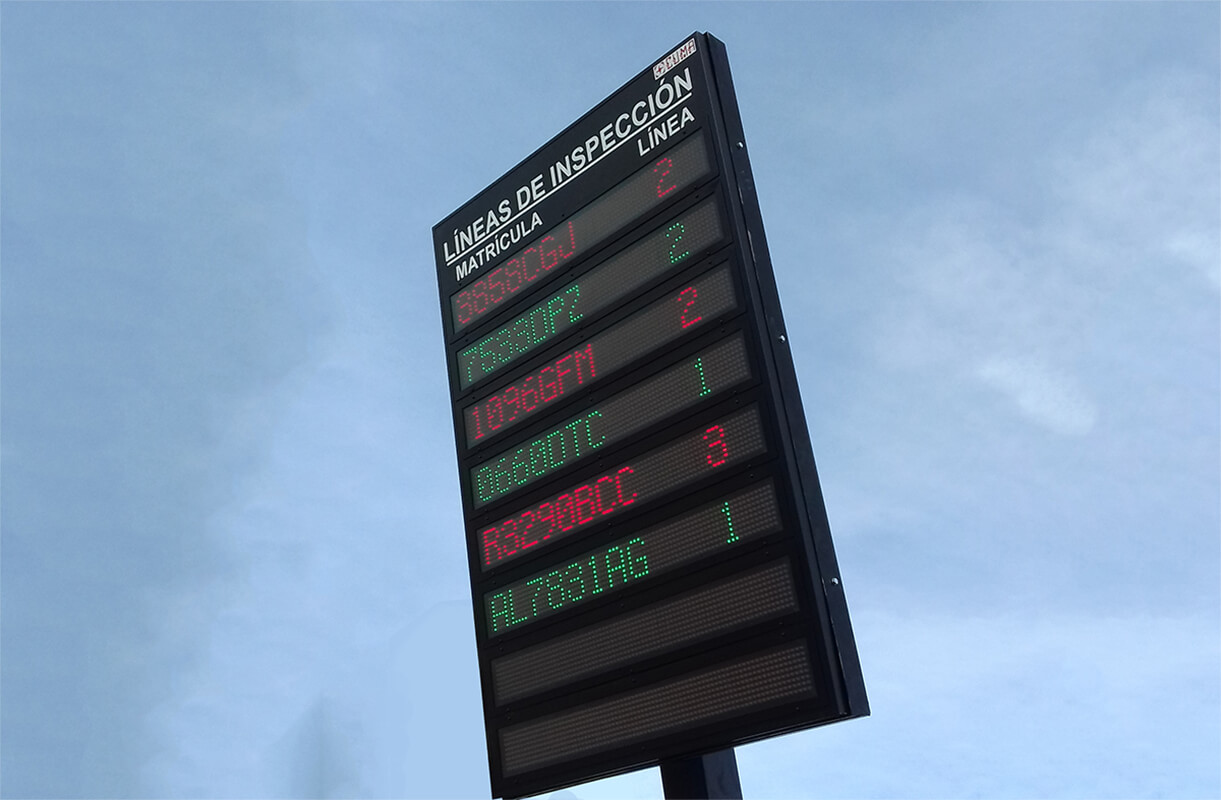 Display LED de 8 filas y 4 líneas de inspección en ITV Huércal